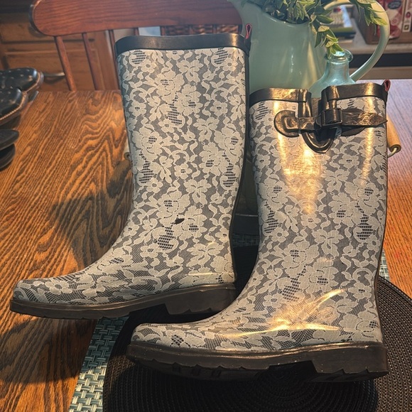 Capelli New York Tall Rain Boots Black & Gray Lace - size 7 - Picture 3 of 5